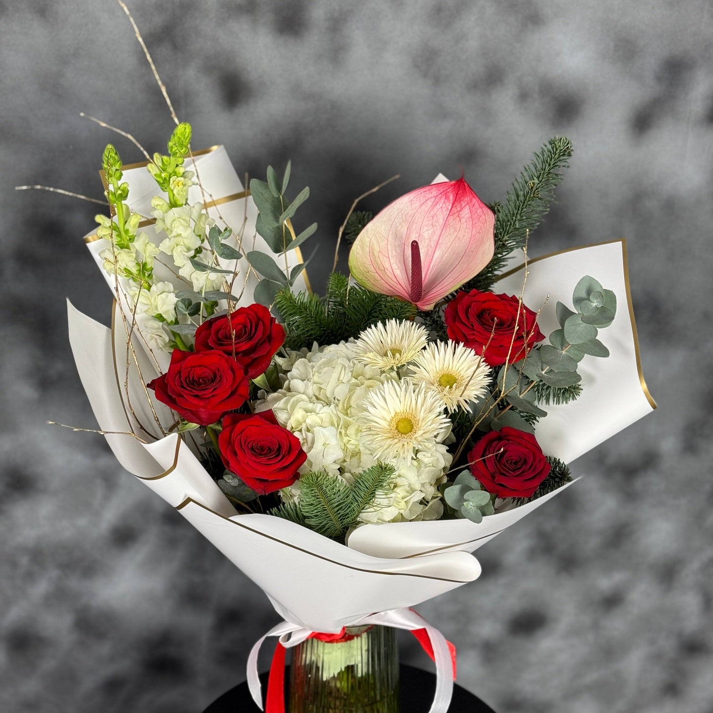 Buchet de iarnă romantic cu flori roșii – Winter Love, livrare Cluj