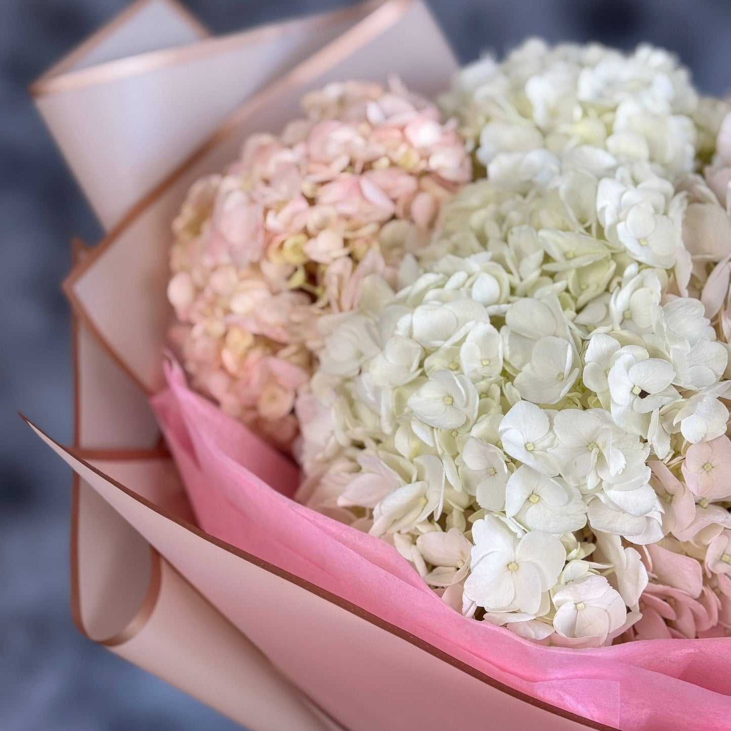 Buchet de hortensii – cadou floral impresionant