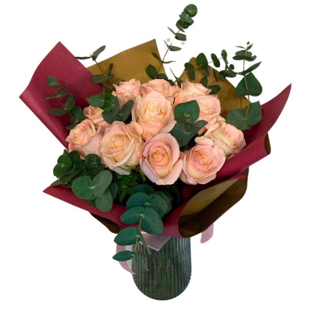 Buchet de trandafiri și eucalipt, livrare Cluj și Florești