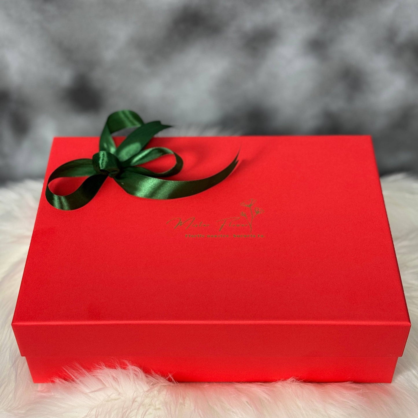 Cadou Crăciun cu Prosecco și decorațiuni elegante.