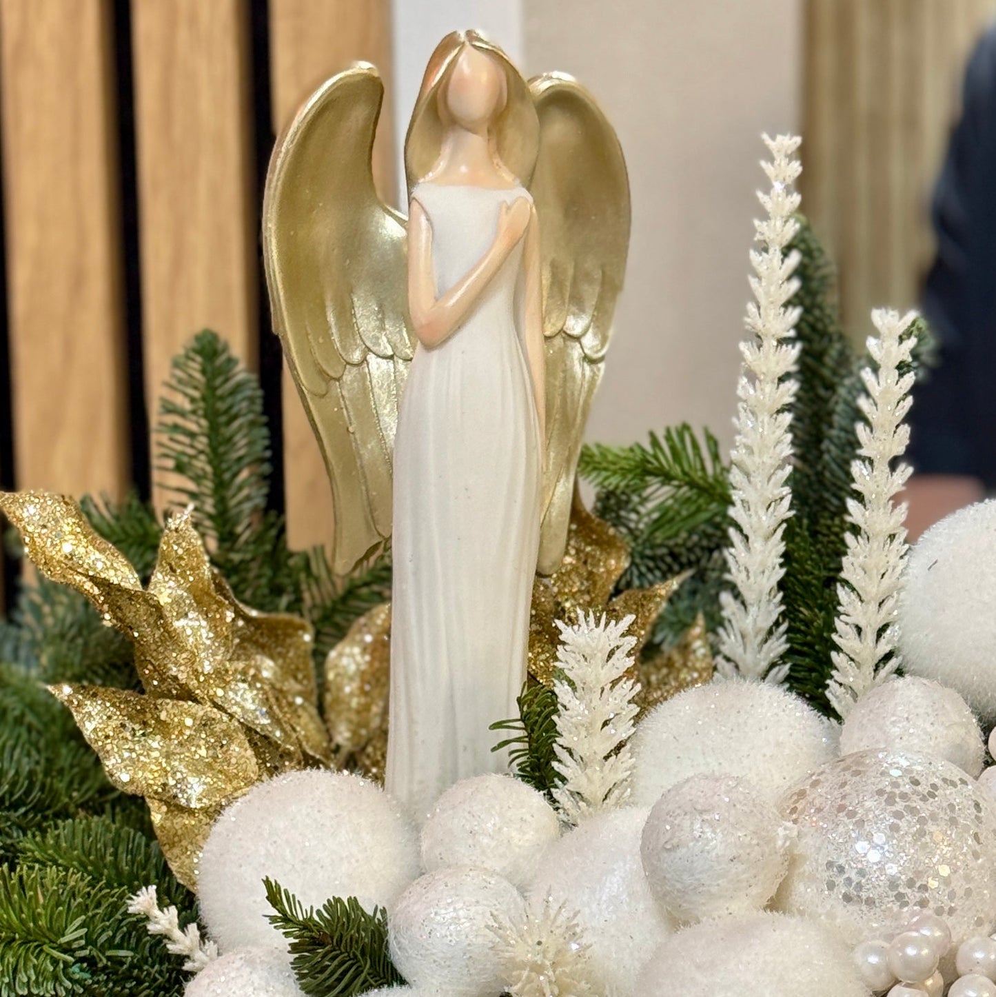 Decor premium de Crăciun în nuanțe de alb și ivory