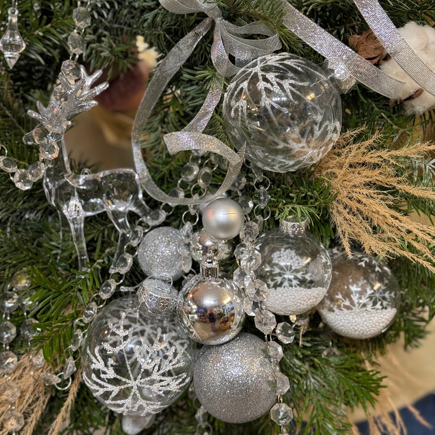 Decor premium de Crăciun în stil nordic, alb și argintiu