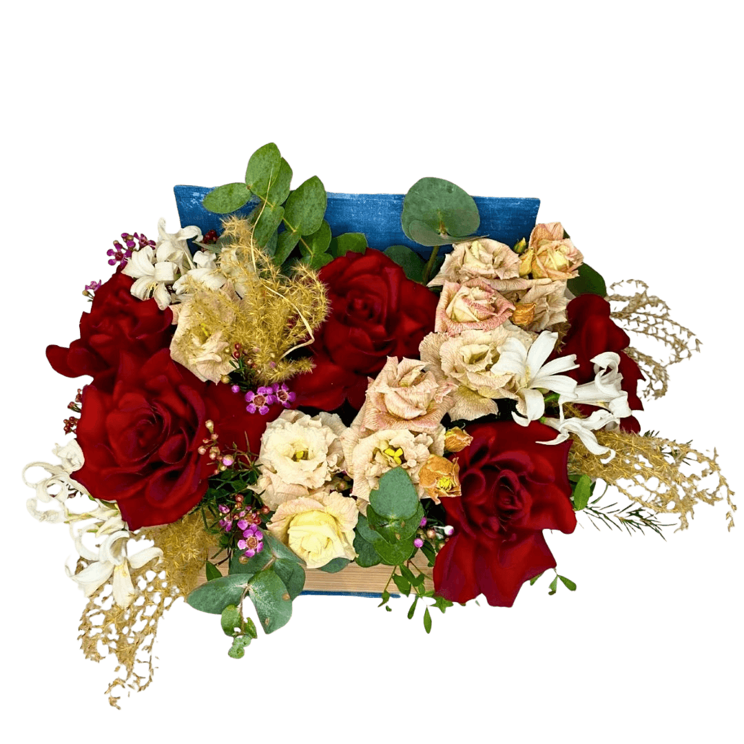 Aranjament floral în carte cu trandafiri – cadou creativ și elegant, livrare Cluj