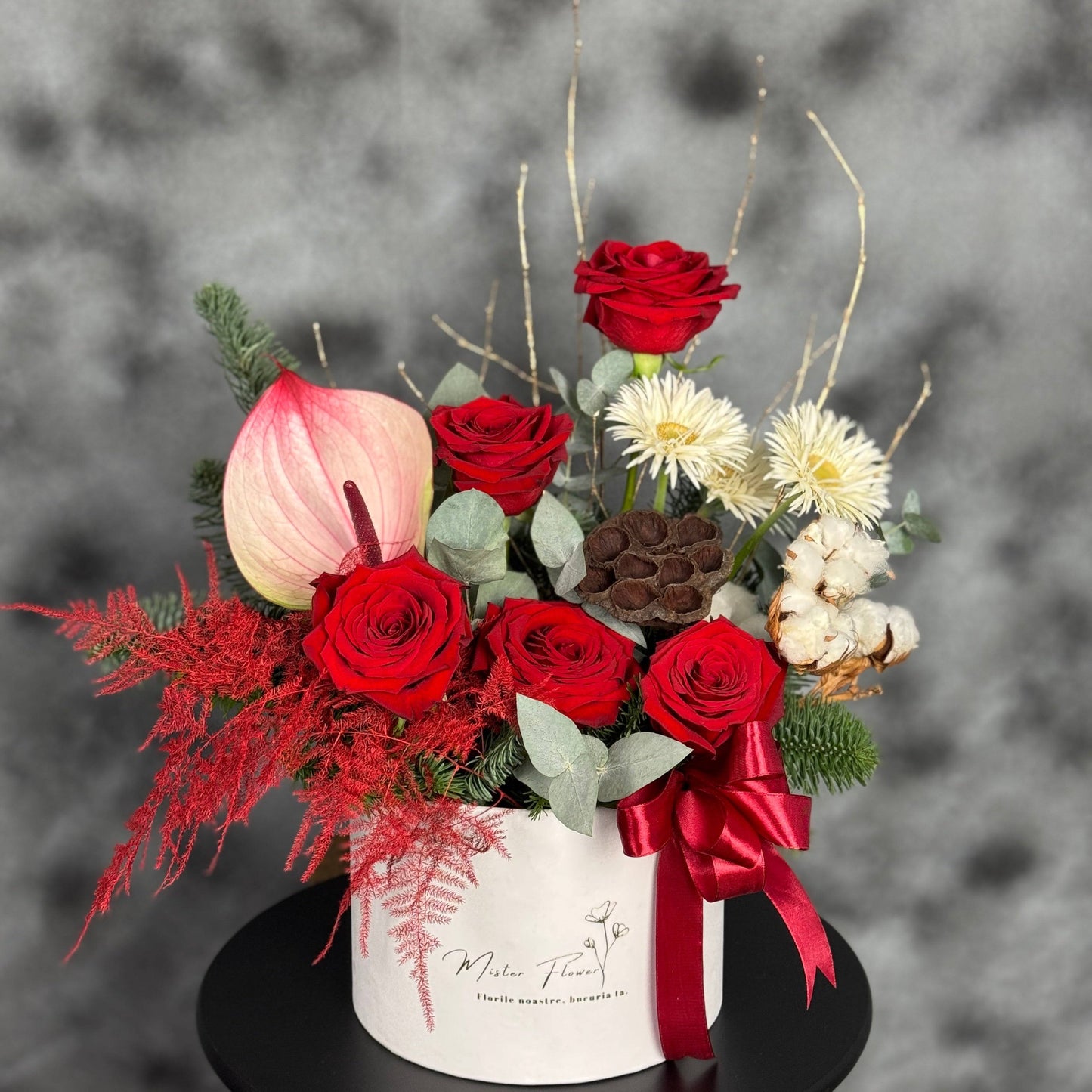 Aranjament elegant de iarnă cu flori naturale – Winter Elegance, livrare Cluj
