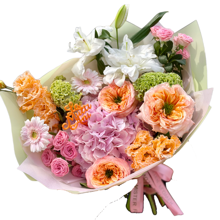Buchet Peach Garden cu hortensie roz, trandafiri piersică și flori colorate