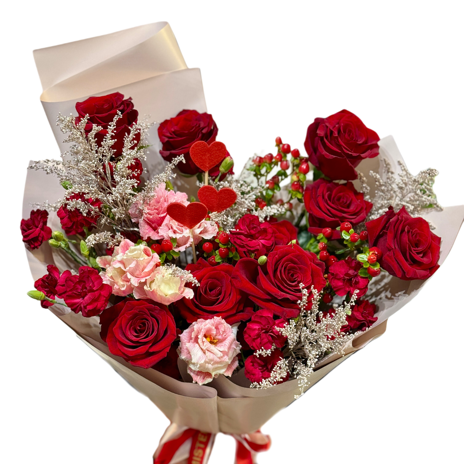 Buchet romantic cu trandafiri roșii și inimioare decorative – Mister Flower