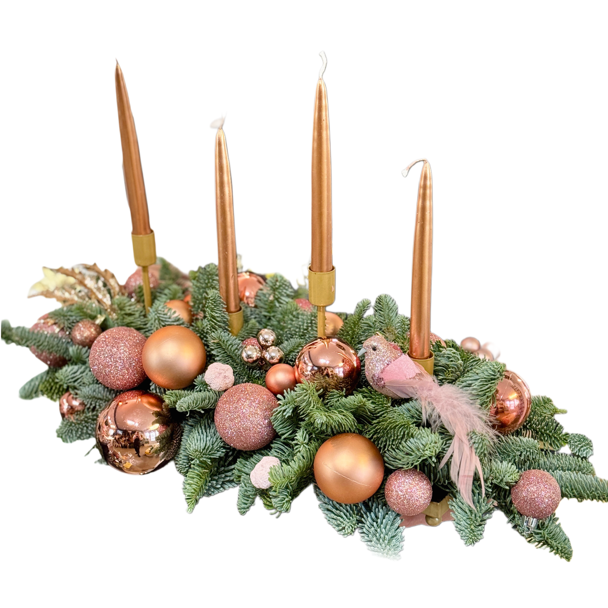 Aranjament Crăciun cu lumânări rose gold și brad natural