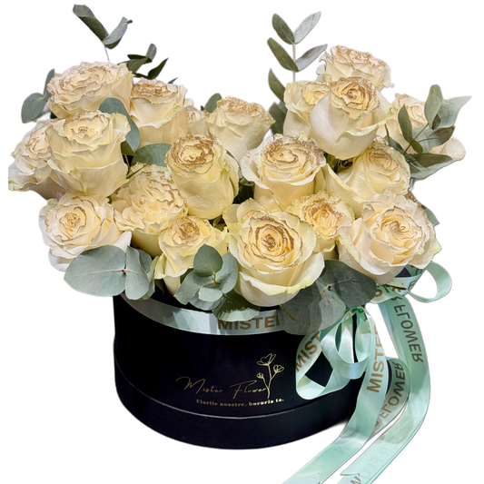 Aranjament cu trandafiri albi și sclipici auriu în cutie Mister Flower Florești Cluj