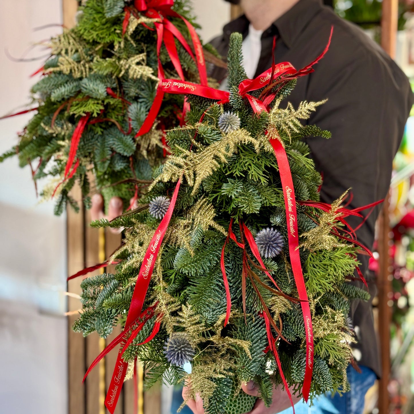 Brad natural cu panglici festive – decor Crăciun elegant