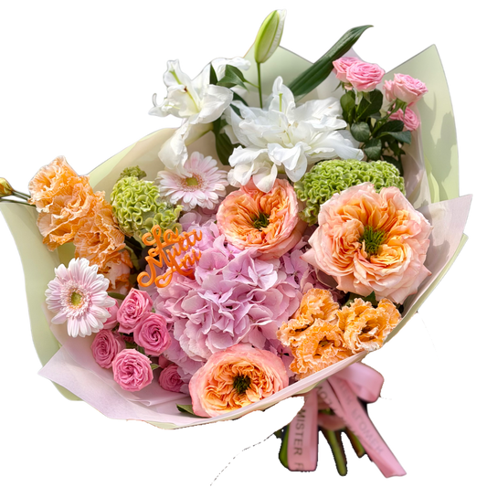 Buchet Peach Garden cu hortensie roz, trandafiri piersică și flori colorate
