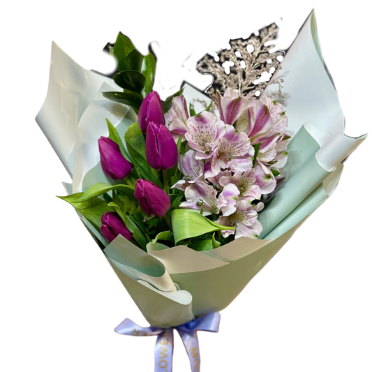 Buchet „Violet Spring” cu lalele mov și alstroemeria, realizat de Mister Flower Florești