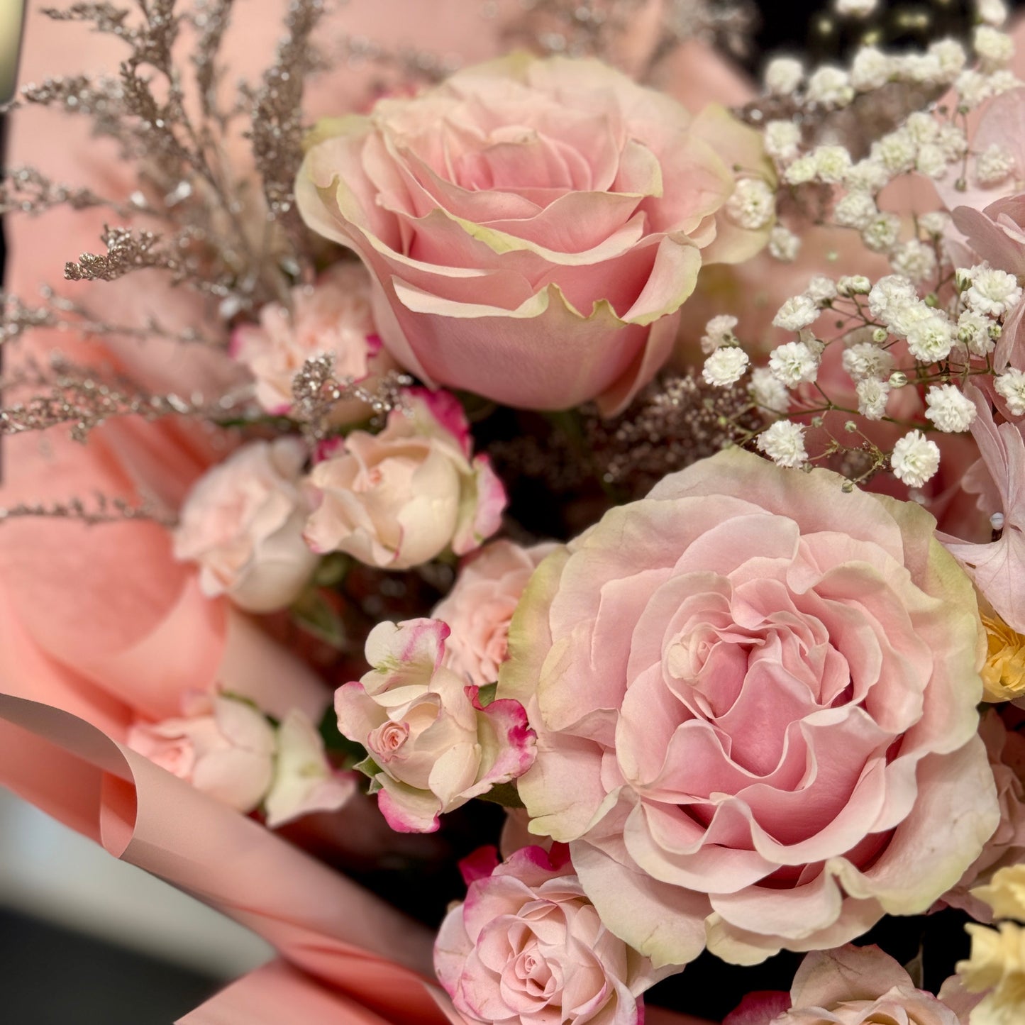 Buchet de flori proaspete cu trandafiri roz, livrare Florești și Cluj-Napoca – Mister Flower