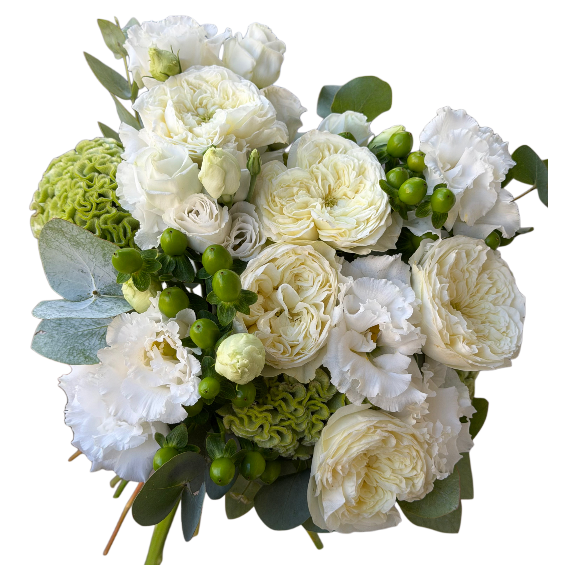 Buchet de mireasă alb Everlasting White cu trandafiri garden și eucalipt în Cluj-Napoca