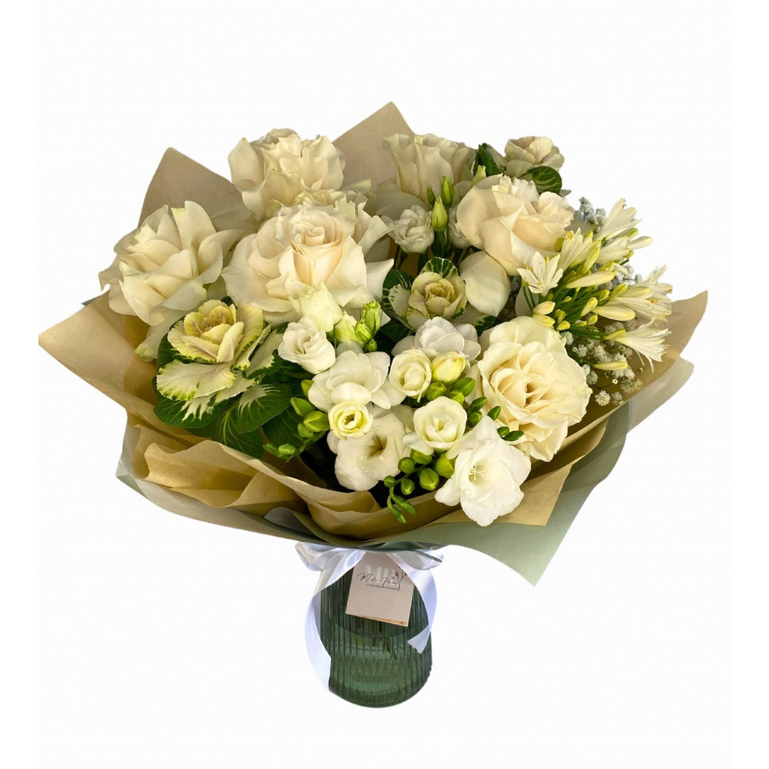 Buchet de trandafiri albi WHITE LOVE - MrFlowerFloresti - aranjamente florare, iasomie, trandafiri, orhidee, buchete nunta, buchete mireasa, buchete de flori, buchete de trandafiri, eucalipt, florarie floresti