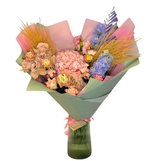 Buchet premium roz - MrFlowerFloresti - aranjamente florare, iasomie, trandafiri, orhidee, buchete nunta, buchete mireasa, buchete de flori, buchete de trandafiri, eucalipt, florarie floresti Buchet premium roz cu hortensie, eustoma, minirose și pampas