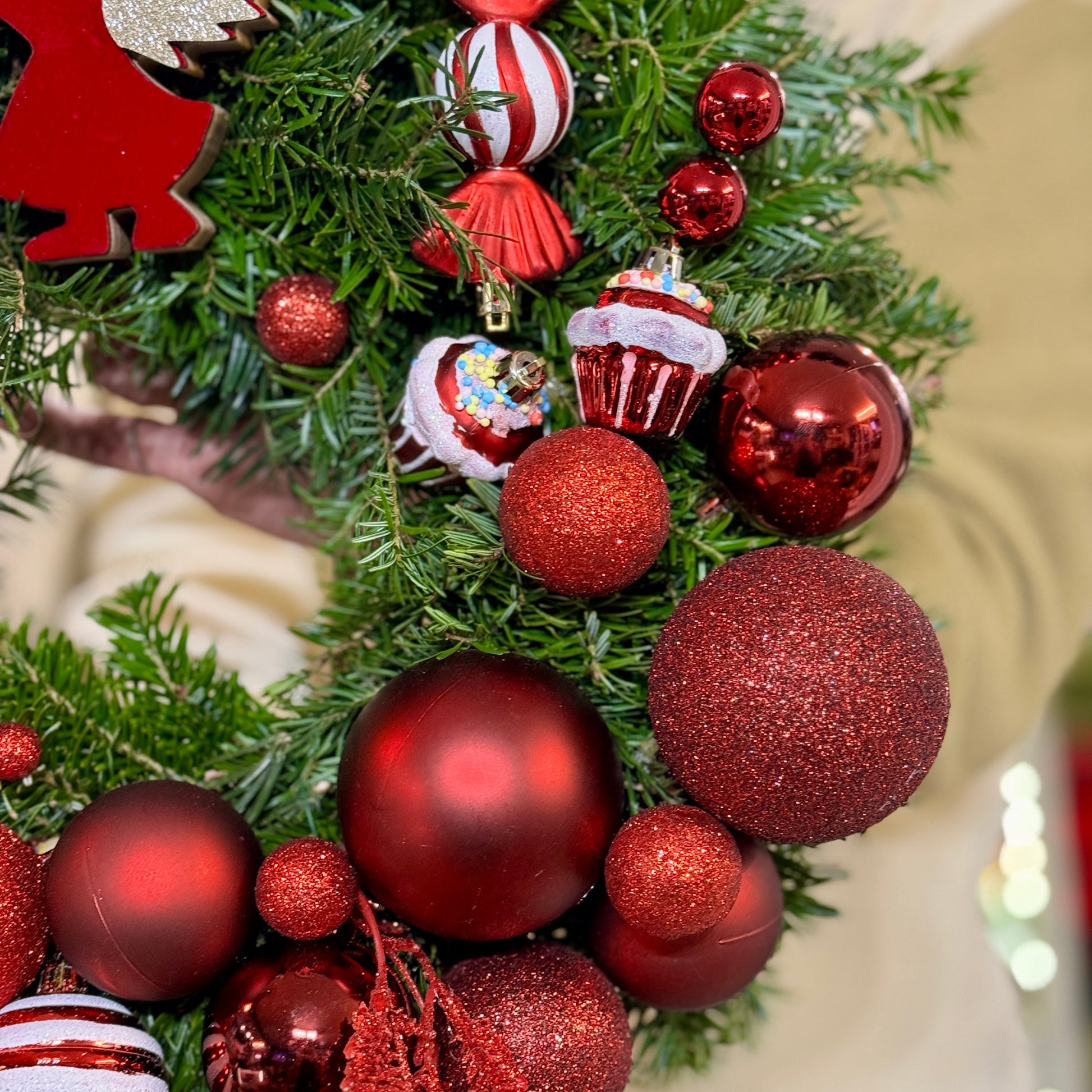 Decor festiv de Crăciun pentru ușă sau interior, stil vesel