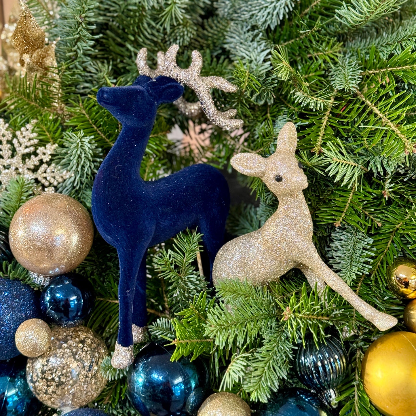 Decor festiv premium cu reni, inspirat din stil nordic