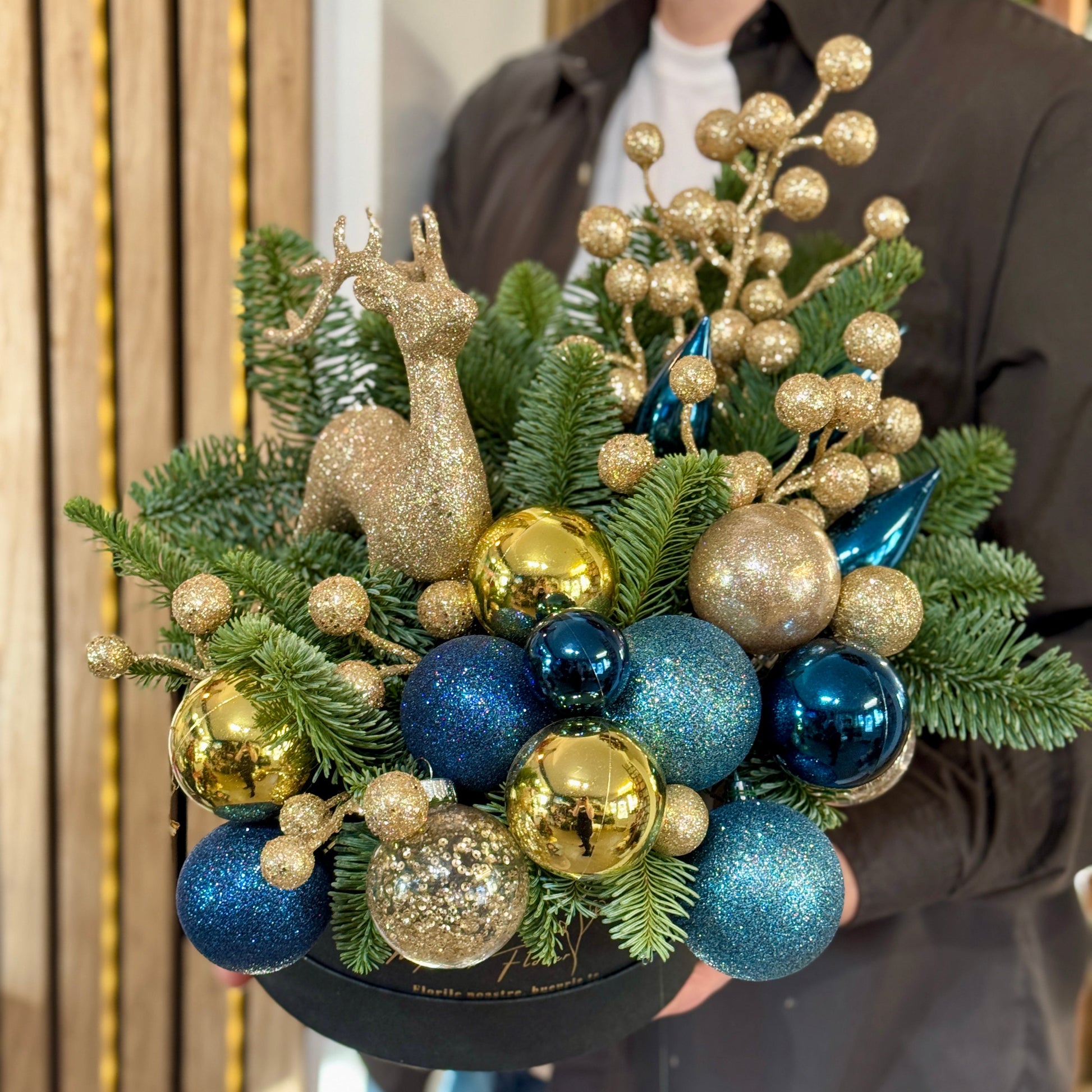 Decor premium de Crăciun în nuanțe de albastru petrol și auriu