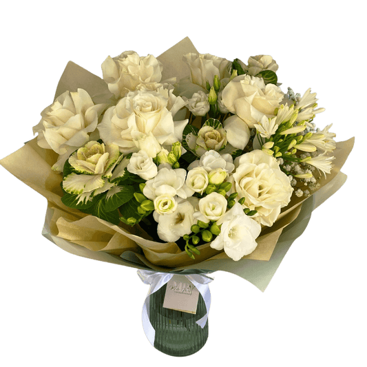 Buchet de trandafiri albi elegant – WHITE LOVE, livrare Cluj și Florești