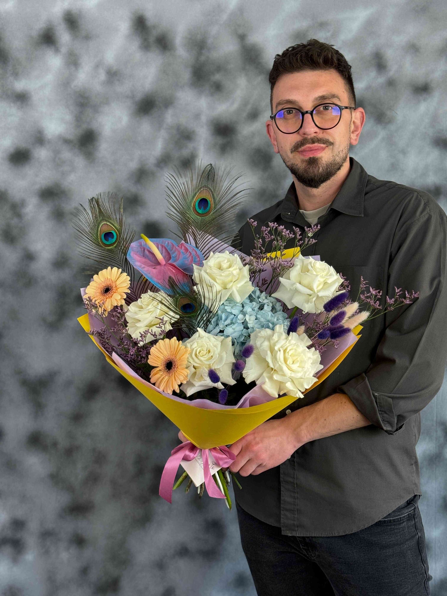 Buchet de flori pentru aniversare-zi de nastere-cununie-florarie online Florestin Cluj